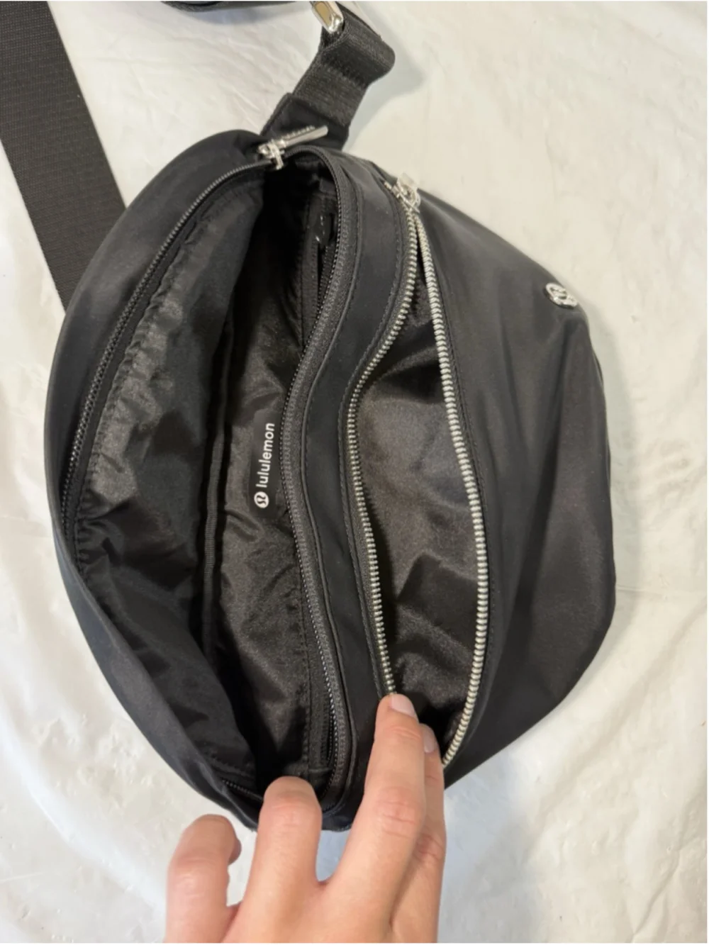 Lululemon City Adventurer Belt Bag 2.5L Silver Tone Hardware Black new